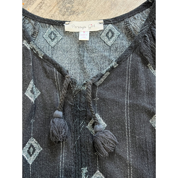 Persaya Girl Black Boho Peasant Top Geometric Print Bell Sleeve Tie Neck Small - Picture 3 of 3